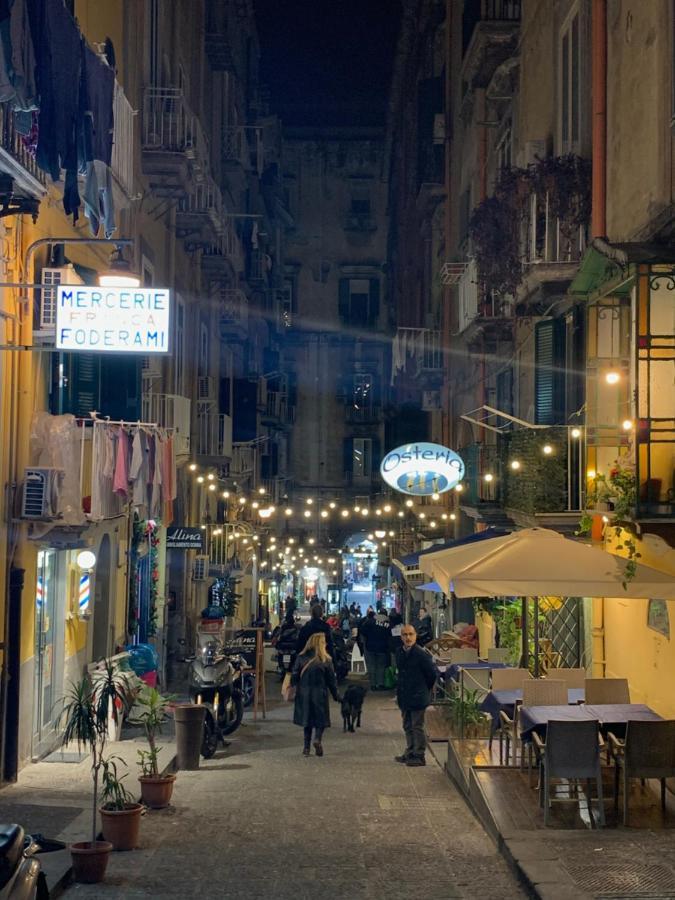 Casa Vacanze Santa Teresella 40 Неаполь Екстер'єр фото
